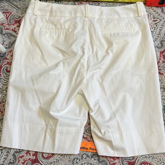 Banana Republic white Martin fit Bermuda shorts - Picture 6 of 8